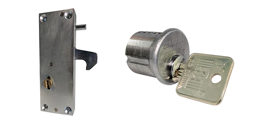 RR Fence Gates Brink Locks Repair in Tamalpais-Homestead Valley, California